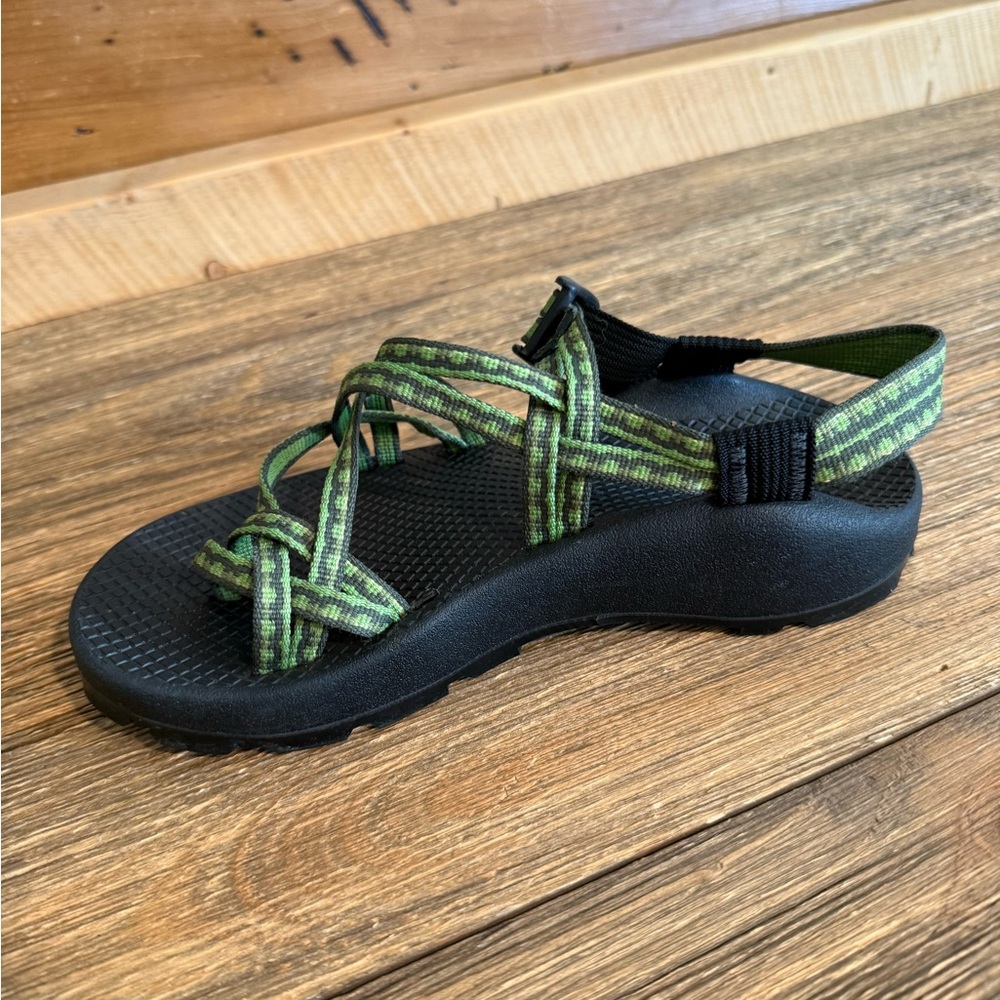 Chaco women’s  Green and Black Sandals - Picture 10 of 12